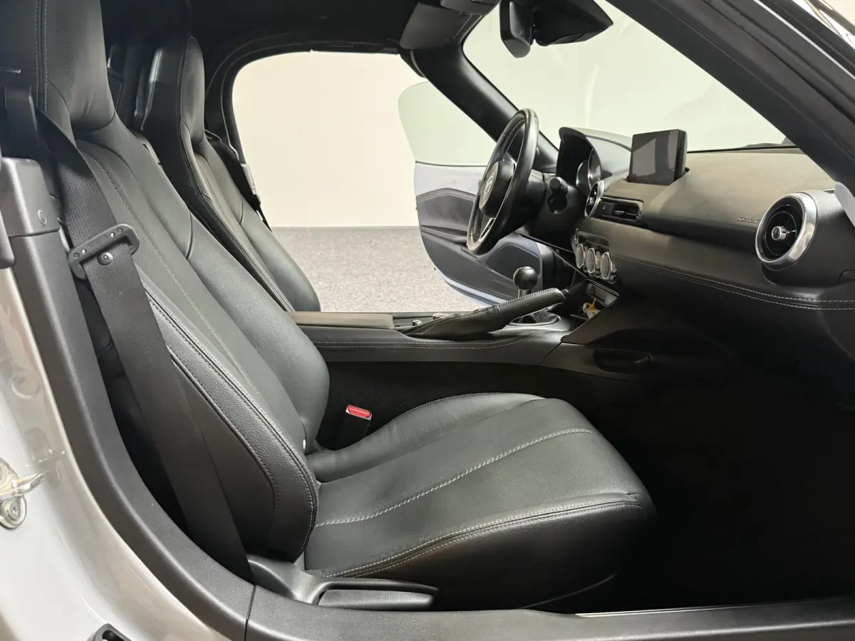 1.5 SkyActiv-G 132 Exclusive | DIFFUSOR | SPORTUITLAAT | LEDER | CAMERA | BOSE