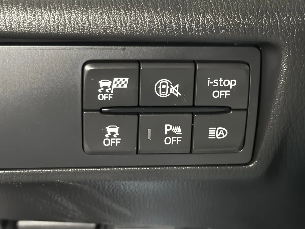 1.5 SkyActiv-G 132 Exclusive | DIFFUSOR | SPORTUITLAAT | LEDER | CAMERA | BOSE