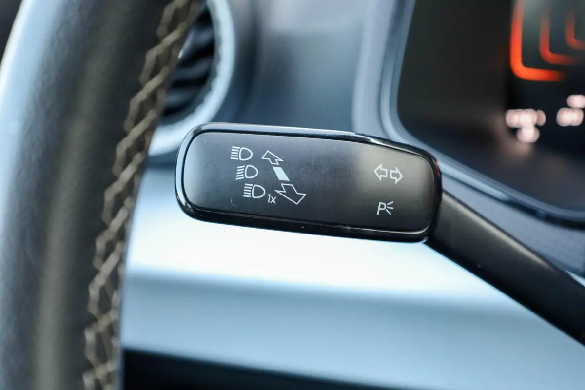 1.0 EcoTSI 95pk Style | Parkeersensor | All-Season Banden | Apple Carplay/Android Auto