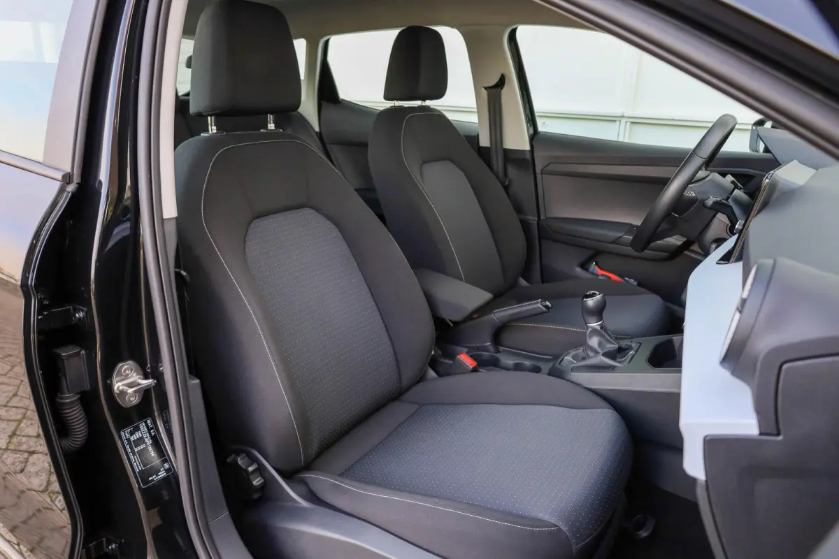 1.0 EcoTSI 95pk Style | Parkeersensor | All-Season Banden | Apple Carplay/Android Auto