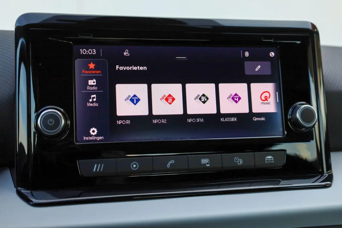 1.0 EcoTSI 95pk Style | Parkeersensor | All-Season Banden | Apple Carplay/Android Auto