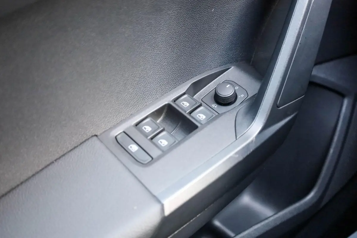 1.0 EcoTSI 95pk Style | Parkeersensor | All-Season Banden | Apple Carplay/Android Auto