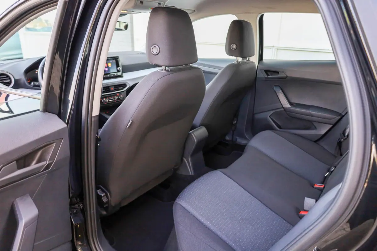 1.0 EcoTSI 95pk Style | Parkeersensor | All-Season Banden | Apple Carplay/Android Auto