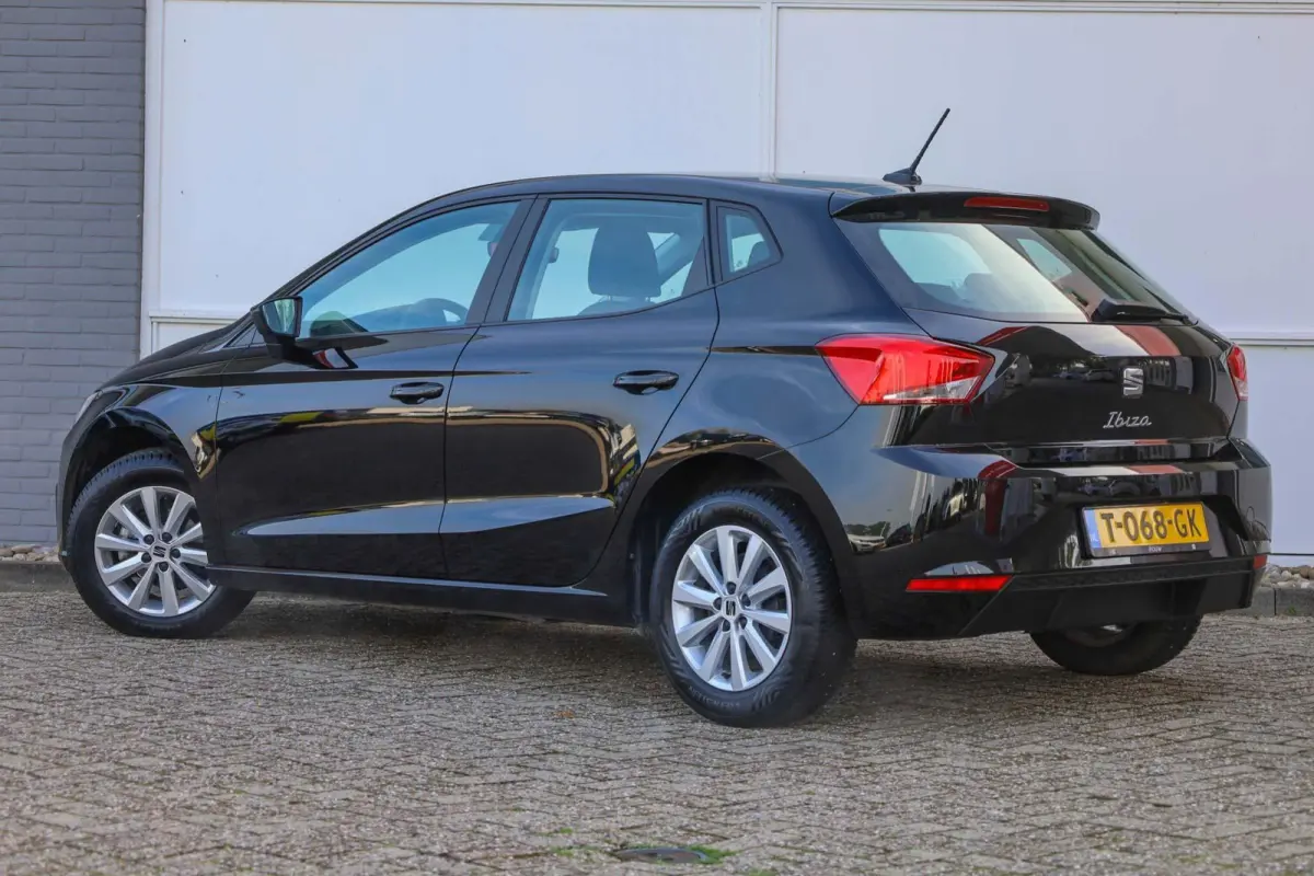 1.0 EcoTSI 95pk Style | Parkeersensor | All-Season Banden | Apple Carplay/Android Auto