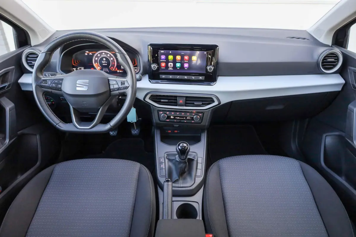 1.0 EcoTSI 95pk Style | Parkeersensor | All-Season Banden | Apple Carplay/Android Auto