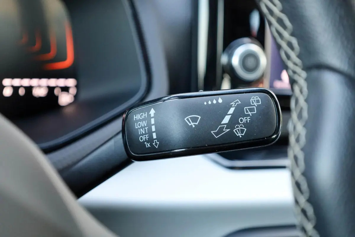 1.0 EcoTSI 95pk Style | Parkeersensor | All-Season Banden | Apple Carplay/Android Auto