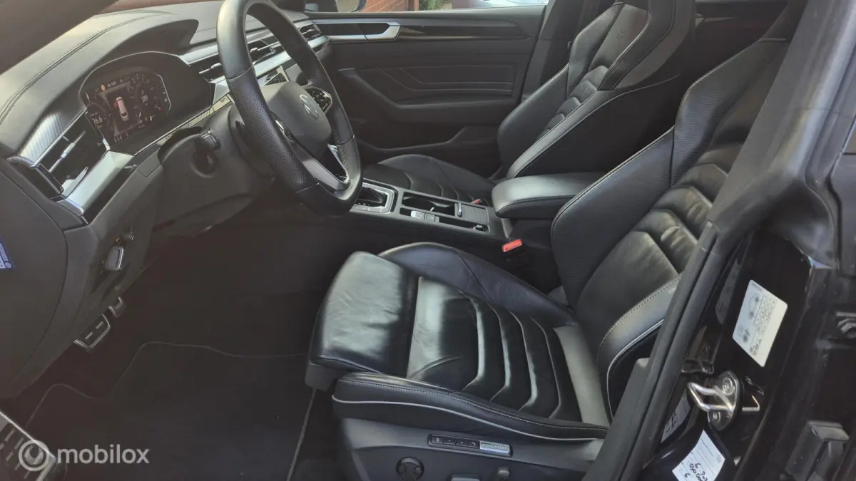 1.4 TSI eHybrid R-Line, pan