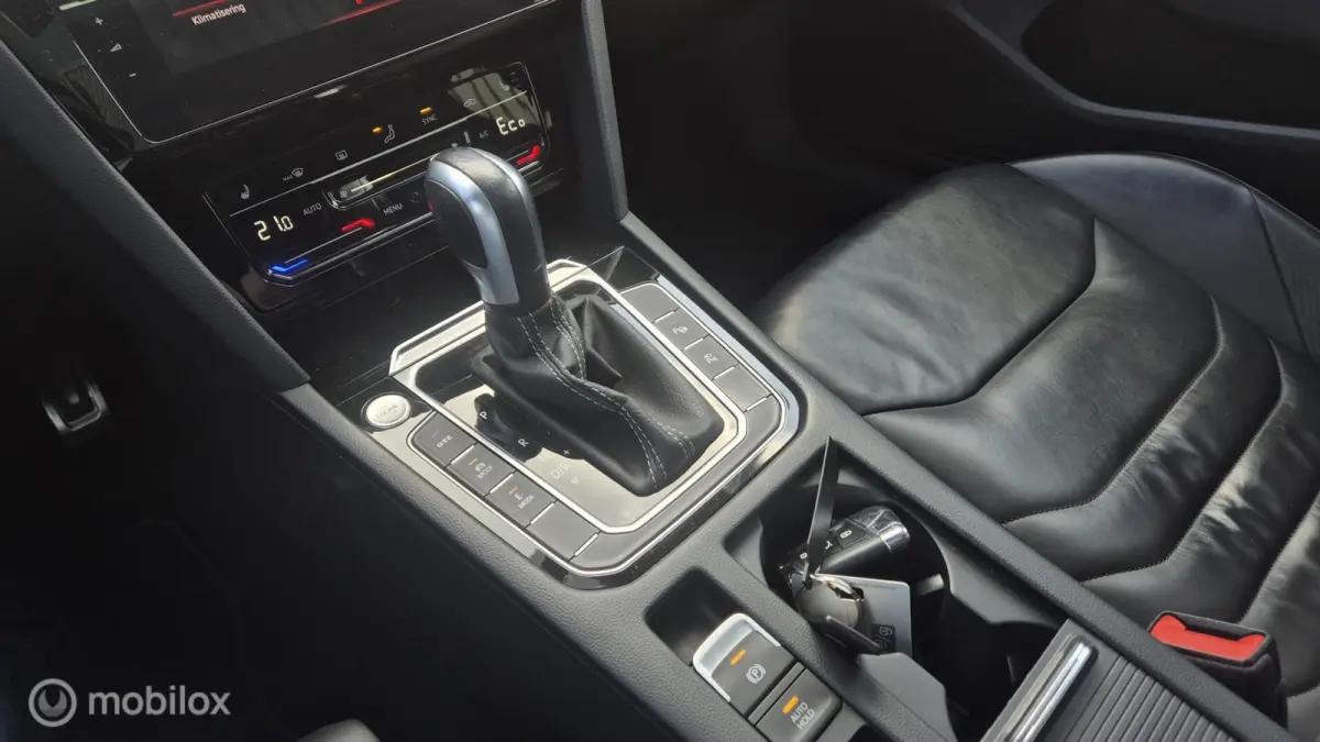 1.4 TSI eHybrid R-Line, pan