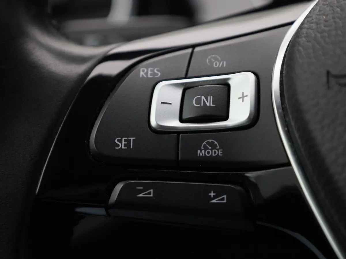 1.4 TSI Business Edition Connected R 125 PK| Origineel Nederlands | 1e Eigenaar | Dealeronderhouden | Trekhaak | R-Line Exterieur | Navigatie | Achteruitrijcamera | Stoelverwarming | Climatr