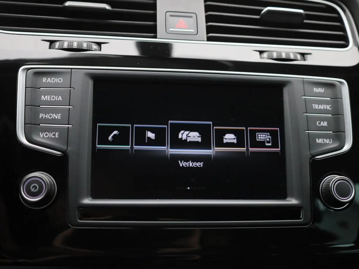 1.4 TSI Business Edition Connected R 125 PK| Origineel Nederlands | 1e Eigenaar | Dealeronderhouden | Trekhaak | R-Line Exterieur | Navigatie | Achteruitrijcamera | Stoelverwarming | Climatr