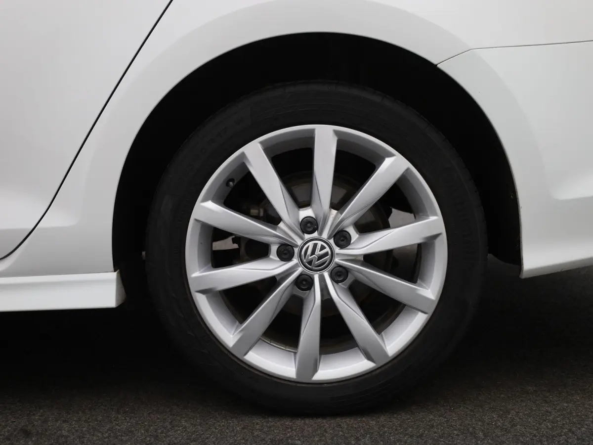 1.4 TSI Business Edition Connected R 125 PK| Origineel Nederlands | 1e Eigenaar | Dealeronderhouden | Trekhaak | R-Line Exterieur | Navigatie | Achteruitrijcamera | Stoelverwarming | Climatr