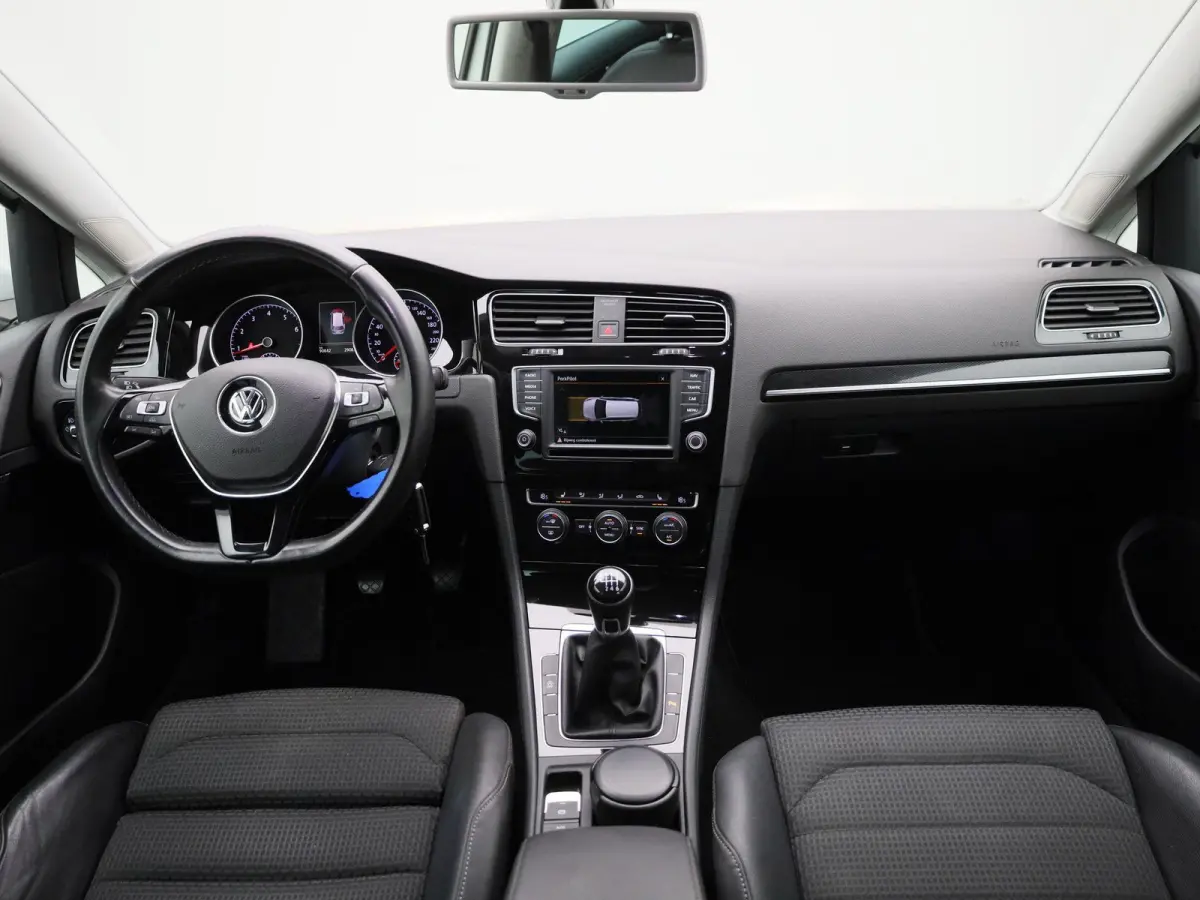 1.4 TSI Business Edition Connected R 125 PK| Origineel Nederlands | 1e Eigenaar | Dealeronderhouden | Trekhaak | R-Line Exterieur | Navigatie | Achteruitrijcamera | Stoelverwarming | Climatr