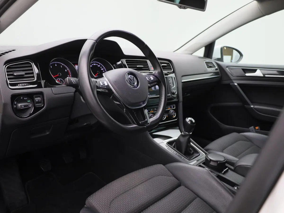 1.4 TSI Business Edition Connected R 125 PK| Origineel Nederlands | 1e Eigenaar | Dealeronderhouden | Trekhaak | R-Line Exterieur | Navigatie | Achteruitrijcamera | Stoelverwarming | Climatr