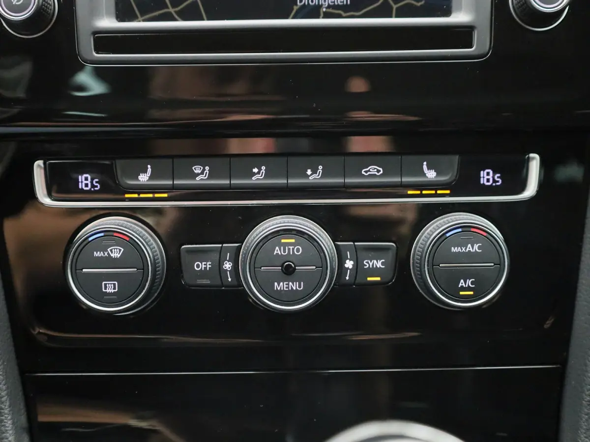 1.4 TSI Business Edition Connected R 125 PK| Origineel Nederlands | 1e Eigenaar | Dealeronderhouden | Trekhaak | R-Line Exterieur | Navigatie | Achteruitrijcamera | Stoelverwarming | Climatr
