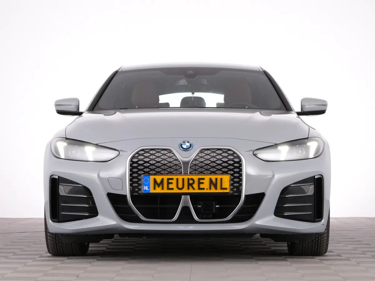eDrive40 M Sport *SOH 94.3%* LEDER | Full LED | CAMERA !