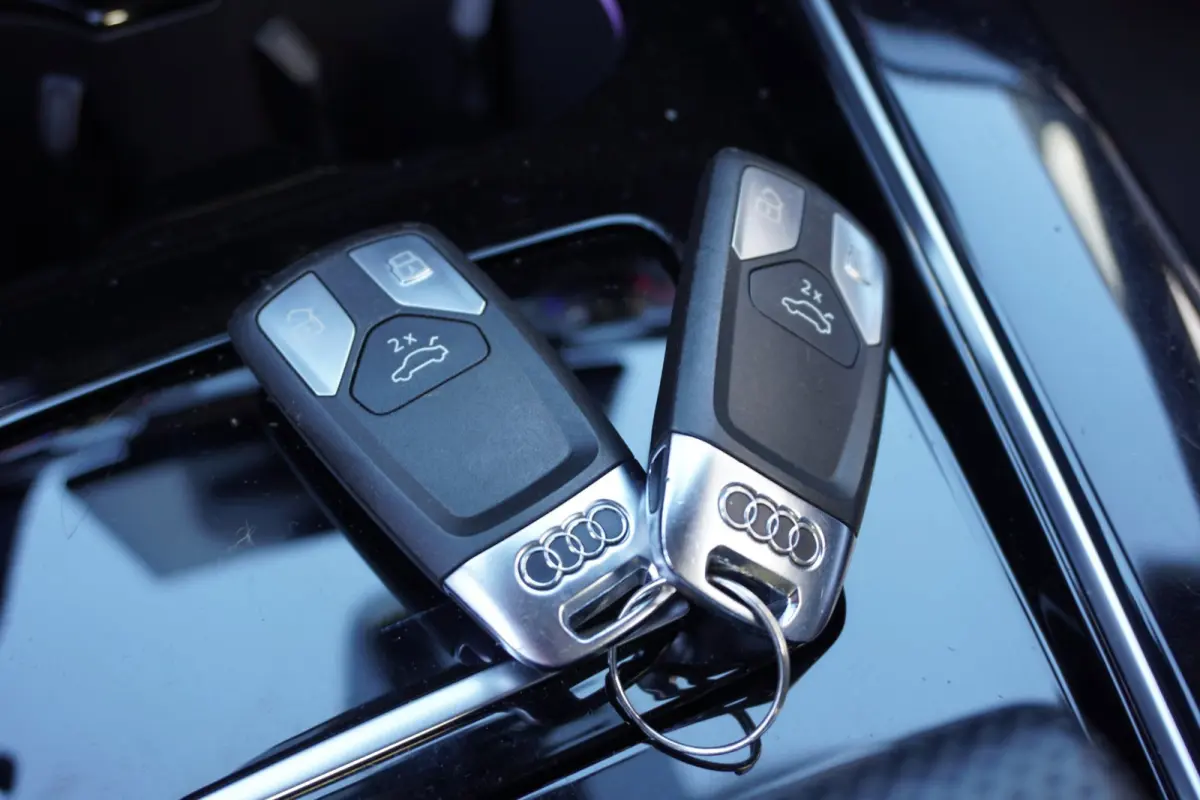 35 TFSI S edition Automaat | Airco | 2023 | S-line | Vol opties |Nek Verwarming | Dealerauto | Inruil mogelijk