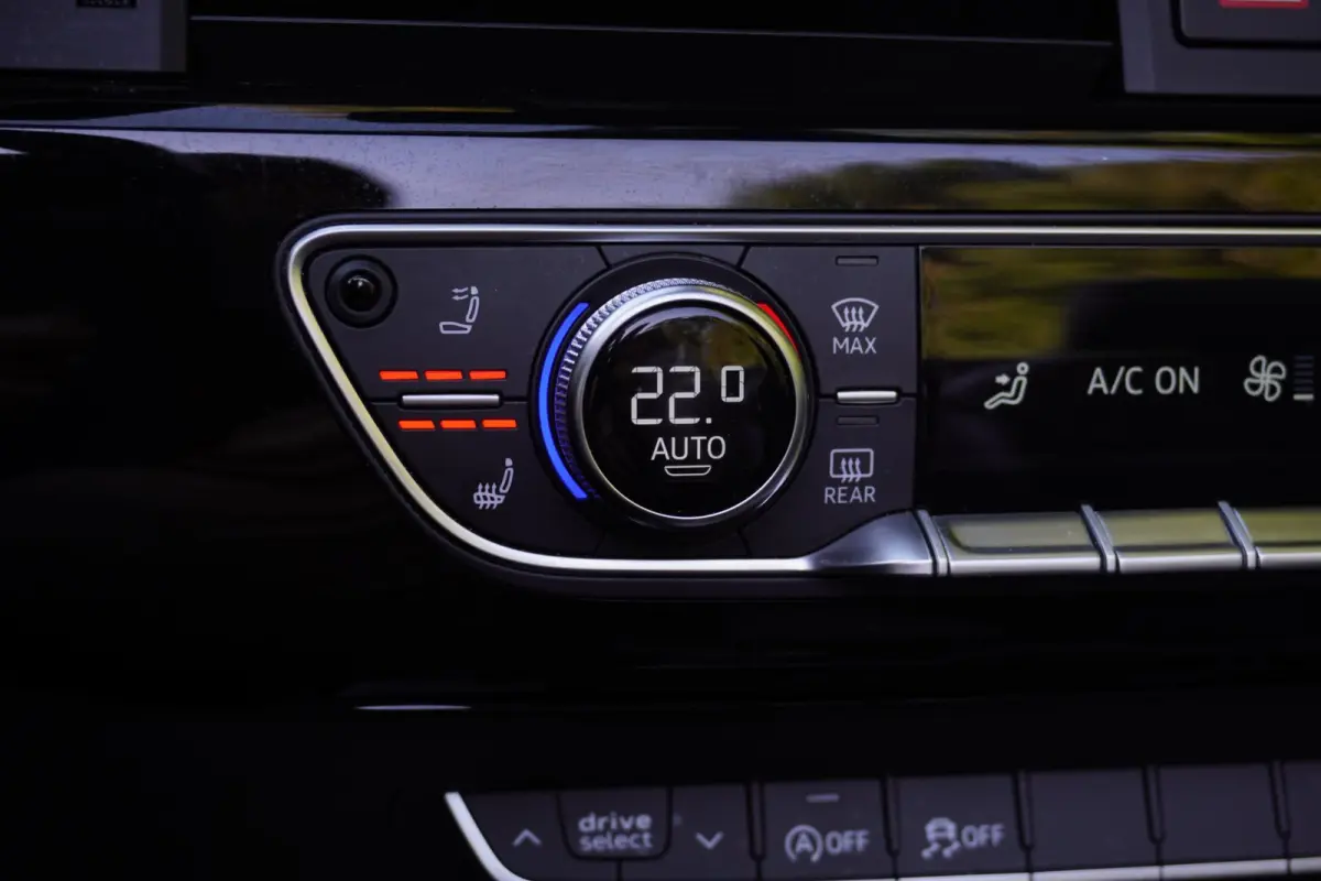 35 TFSI S edition Automaat | Airco | 2023 | S-line | Vol opties |Nek Verwarming | Dealerauto | Inruil mogelijk
