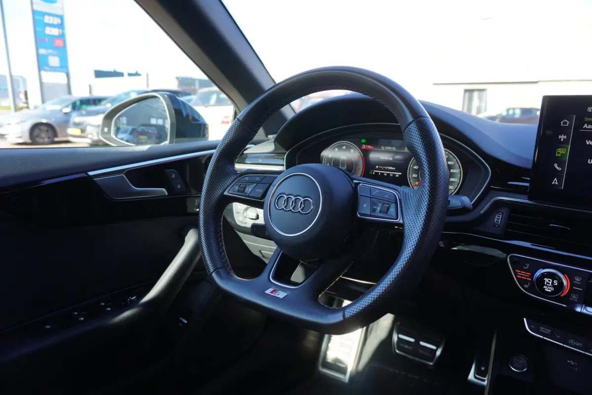 35 TFSI S edition Automaat | Airco | 2023 | S-line | Vol opties |Nek Verwarming | Dealerauto | Inruil mogelijk