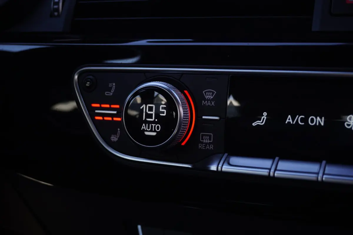 35 TFSI S edition Automaat | Airco | 2023 | S-line | Vol opties |Nek Verwarming | Dealerauto | Inruil mogelijk