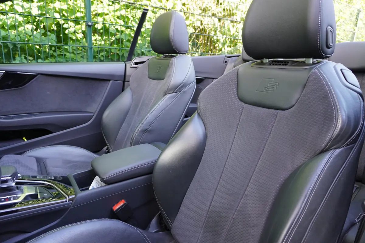 35 TFSI S edition Automaat | Airco | 2023 | S-line | Vol opties |Nek Verwarming | Dealerauto | Inruil mogelijk