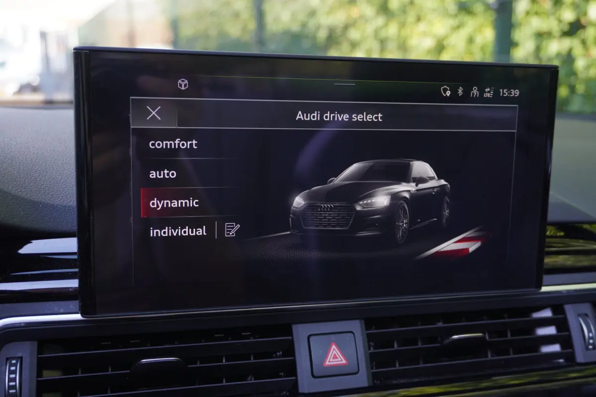 35 TFSI S edition Automaat | Airco | 2023 | S-line | Vol opties |Nek Verwarming | Dealerauto | Inruil mogelijk