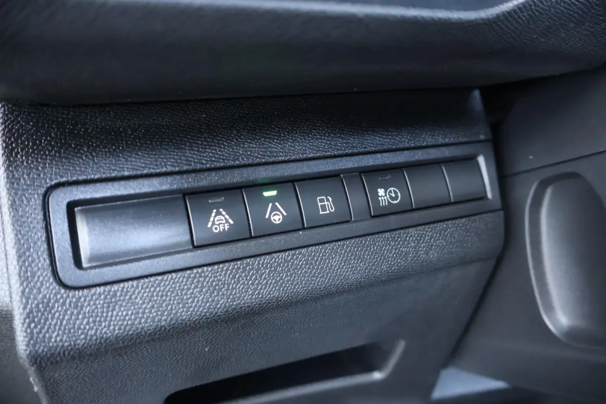 1.6 HYbrid 225 GT 1e Eigenaar | Dealer Onderh | NL-Auto | Pano | SOH92% | BTW | Night Vision | Elek klep | Stoelverwarming | 360Cam | Navi | ACC | Climate | Carplay | 1 Kabel