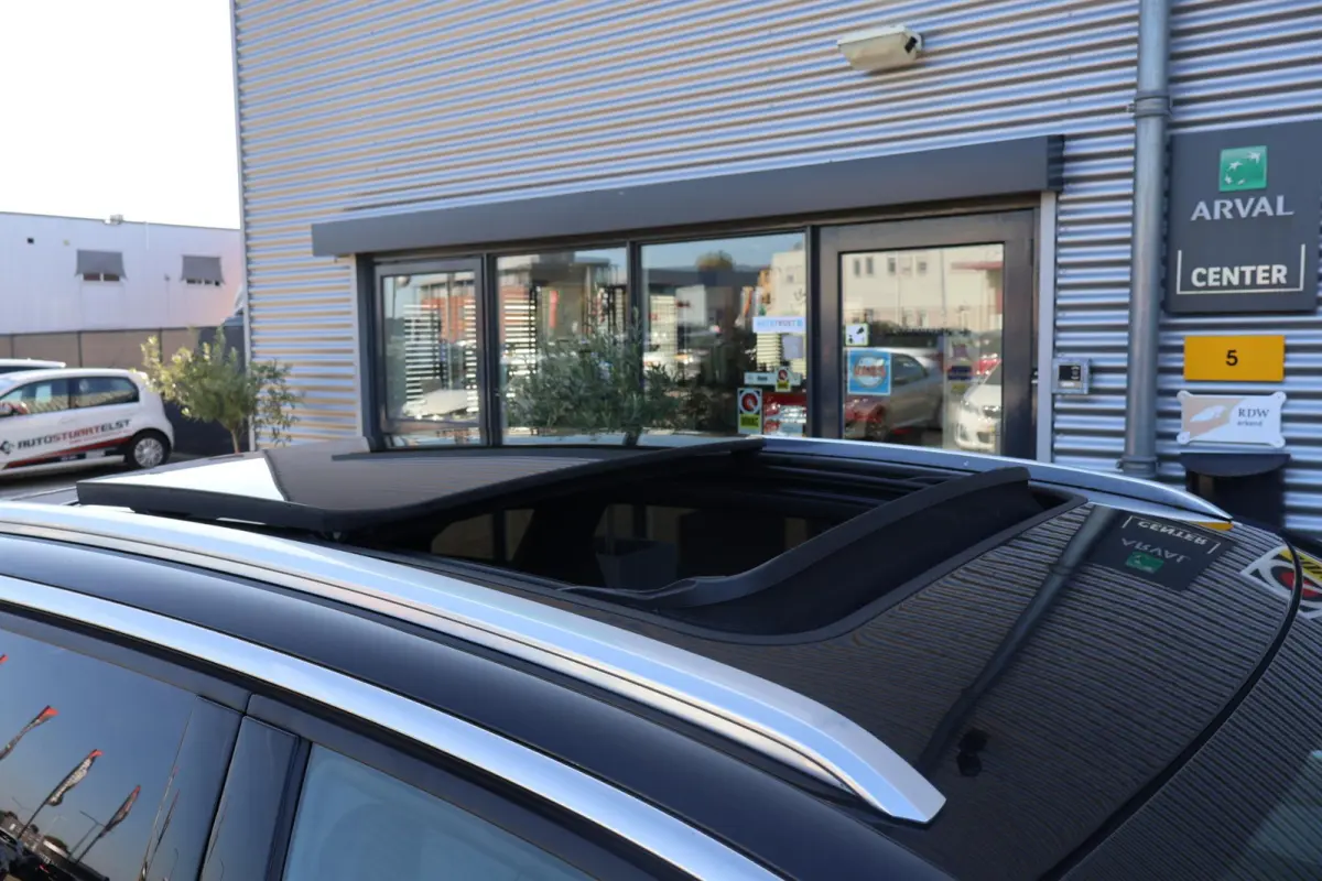 1.6 HYbrid 225 GT 1e Eigenaar | Dealer Onderh | NL-Auto | Pano | SOH92% | BTW | Night Vision | Elek klep | Stoelverwarming | 360Cam | Navi | ACC | Climate | Carplay | 1 Kabel