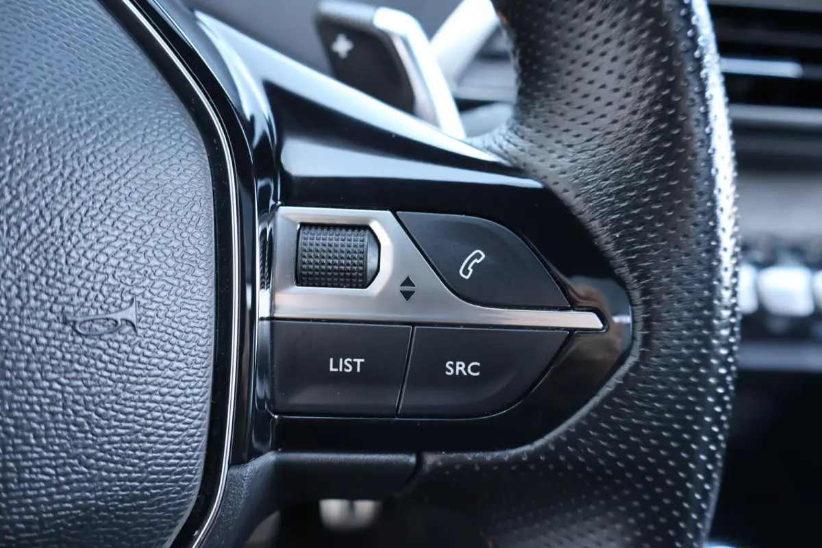 1.6 HYbrid 225 GT 1e Eigenaar | Dealer Onderh | NL-Auto | Pano | SOH92% | BTW | Night Vision | Elek klep | Stoelverwarming | 360Cam | Navi | ACC | Climate | Carplay | 1 Kabel