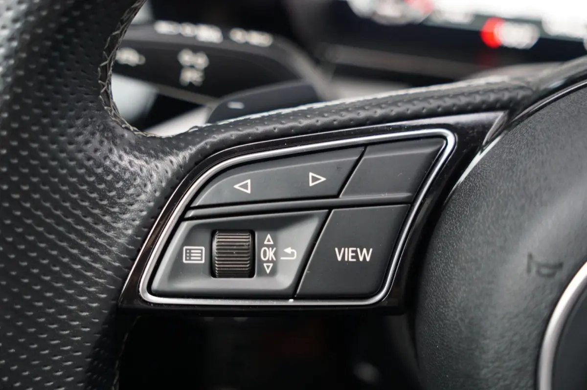 35 TFSI 150pk S-tronic S Edition | Panoramadak | Camera | Matrix LED | PDC V/A | 18" Velgen