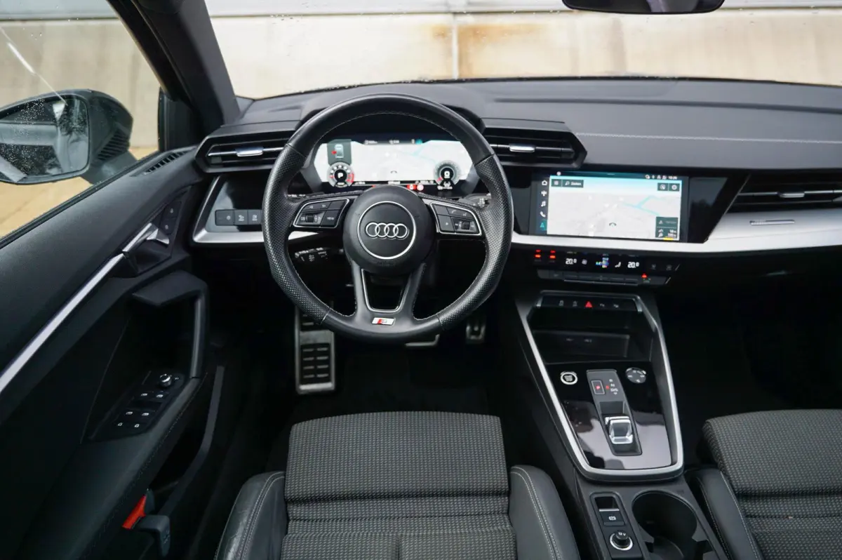 35 TFSI 150pk S-tronic S Edition | Panoramadak | Camera | Matrix LED | PDC V/A | 18" Velgen