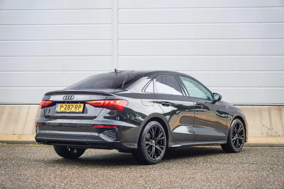 35 TFSI 150pk S-tronic S Edition | Panoramadak | Camera | Matrix LED | PDC V/A | 18" Velgen