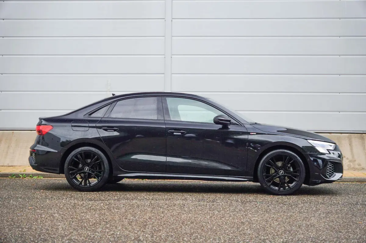 35 TFSI 150pk S-tronic S Edition | Panoramadak | Camera | Matrix LED | PDC V/A | 18" Velgen