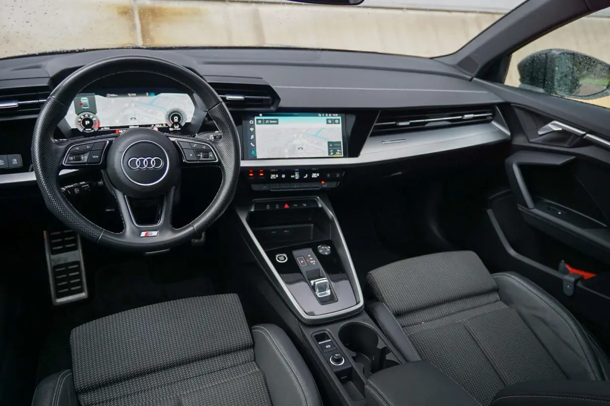 35 TFSI 150pk S-tronic S Edition | Panoramadak | Camera | Matrix LED | PDC V/A | 18" Velgen