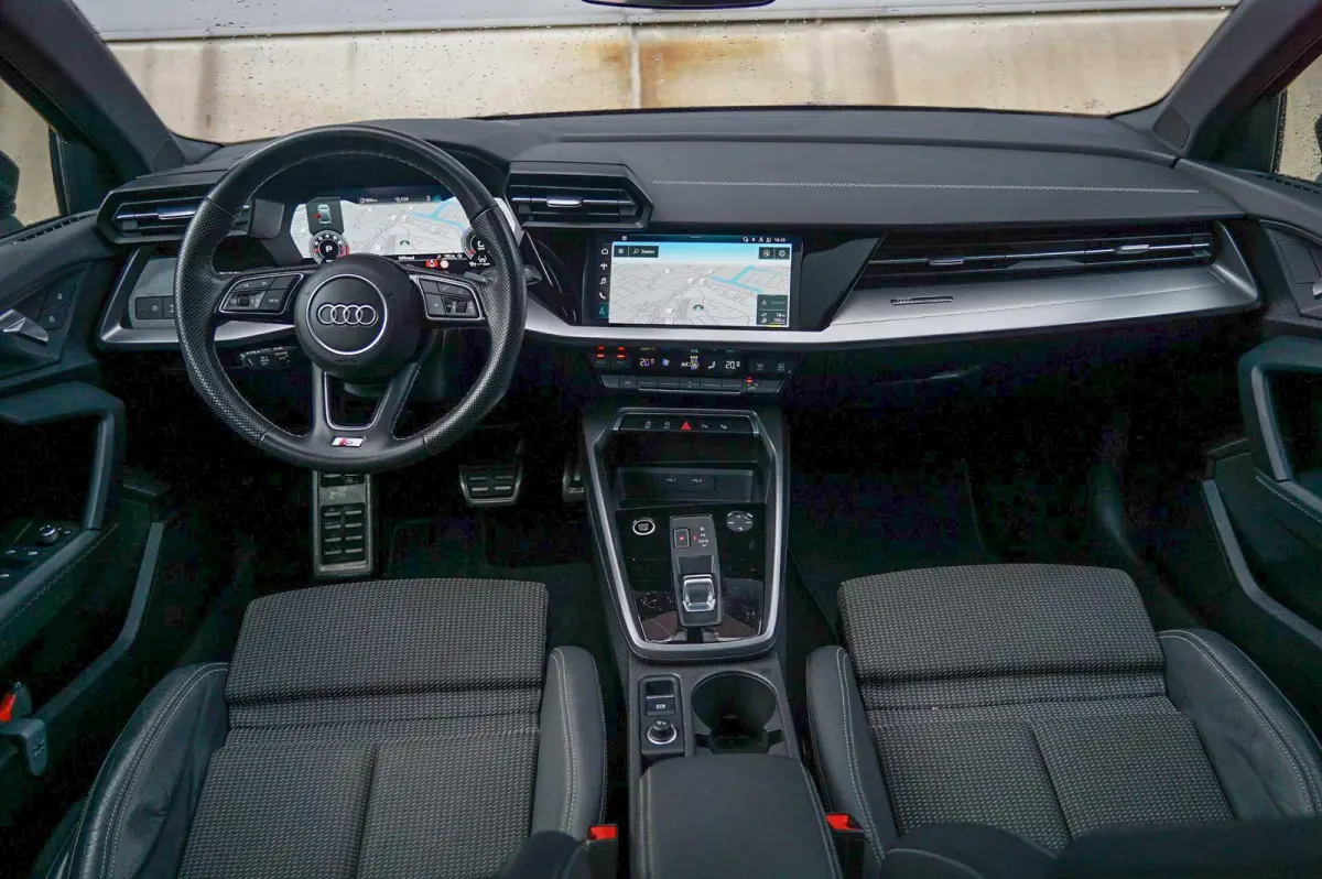 35 TFSI 150pk S-tronic S Edition | Panoramadak | Camera | Matrix LED | PDC V/A | 18" Velgen