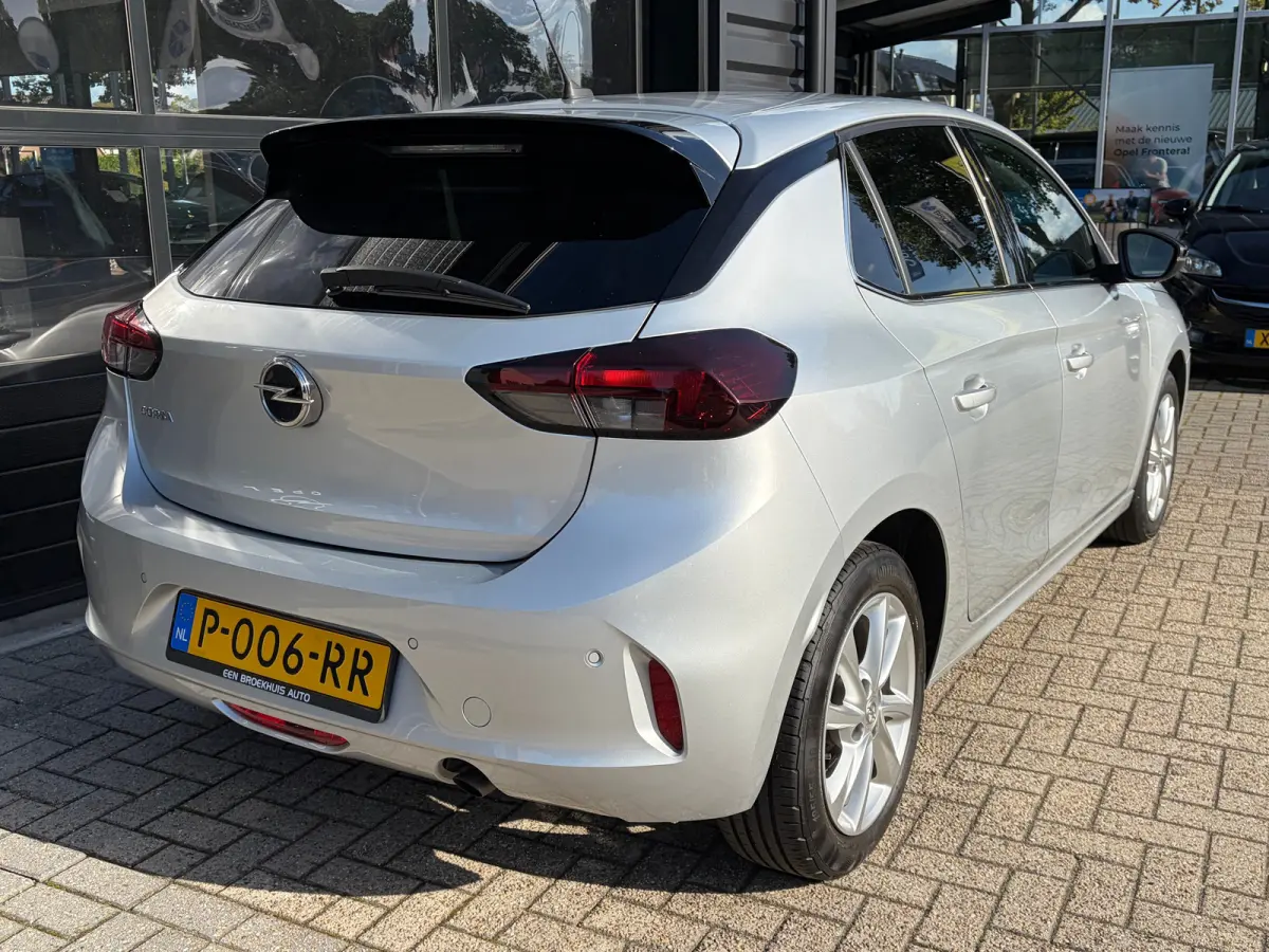1.2 100 PK Elegance | NAVIGATIE + APPLE CARPLAY/ANDROID AUTO| CAMERA + PARKEERSENSOREN ACHTER| LED KOPLAMPEN| ELEC. CLIMATIE CONTROL| DAB| EERSTE EIGENAAR| DEALER ONDERHOUDEN|