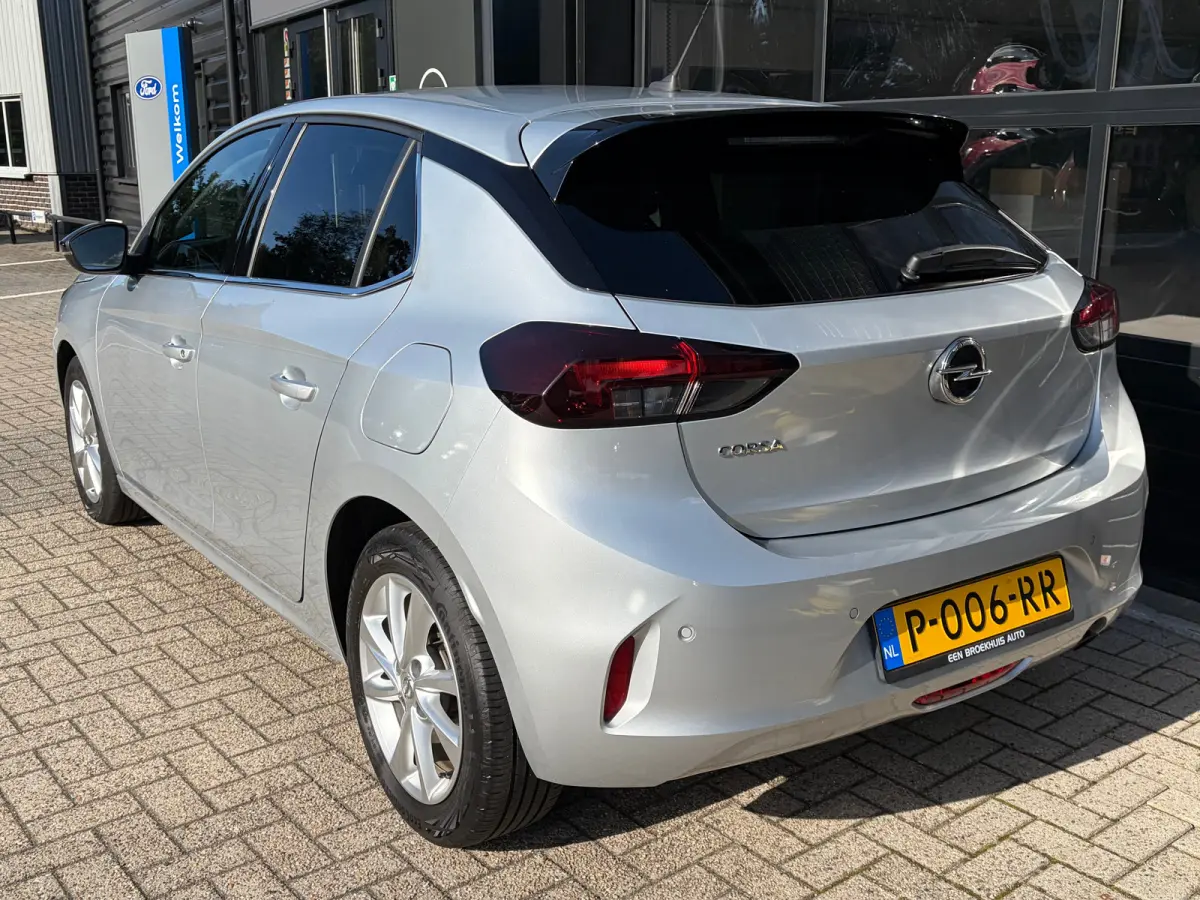 1.2 100 PK Elegance | NAVIGATIE + APPLE CARPLAY/ANDROID AUTO| CAMERA + PARKEERSENSOREN ACHTER| LED KOPLAMPEN| ELEC. CLIMATIE CONTROL| DAB| EERSTE EIGENAAR| DEALER ONDERHOUDEN|