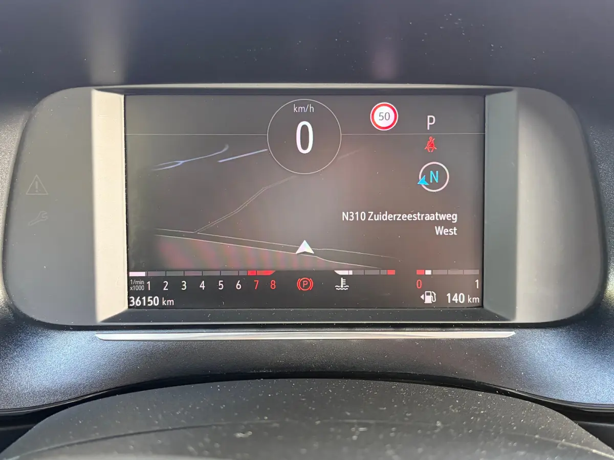 1.2 100 PK Elegance | NAVIGATIE + APPLE CARPLAY/ANDROID AUTO| CAMERA + PARKEERSENSOREN ACHTER| LED KOPLAMPEN| ELEC. CLIMATIE CONTROL| DAB| EERSTE EIGENAAR| DEALER ONDERHOUDEN|