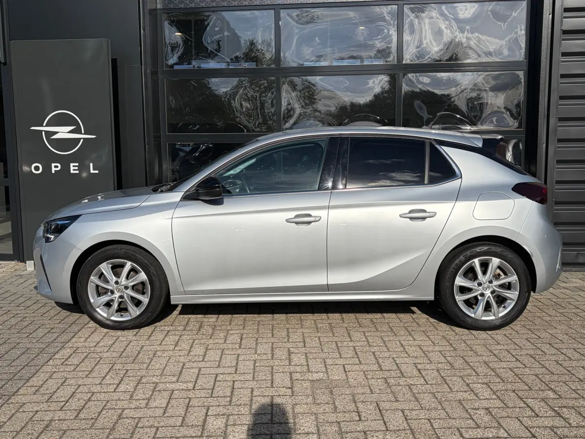 1.2 100 PK Elegance | NAVIGATIE + APPLE CARPLAY/ANDROID AUTO| CAMERA + PARKEERSENSOREN ACHTER| LED KOPLAMPEN| ELEC. CLIMATIE CONTROL| DAB| EERSTE EIGENAAR| DEALER ONDERHOUDEN|