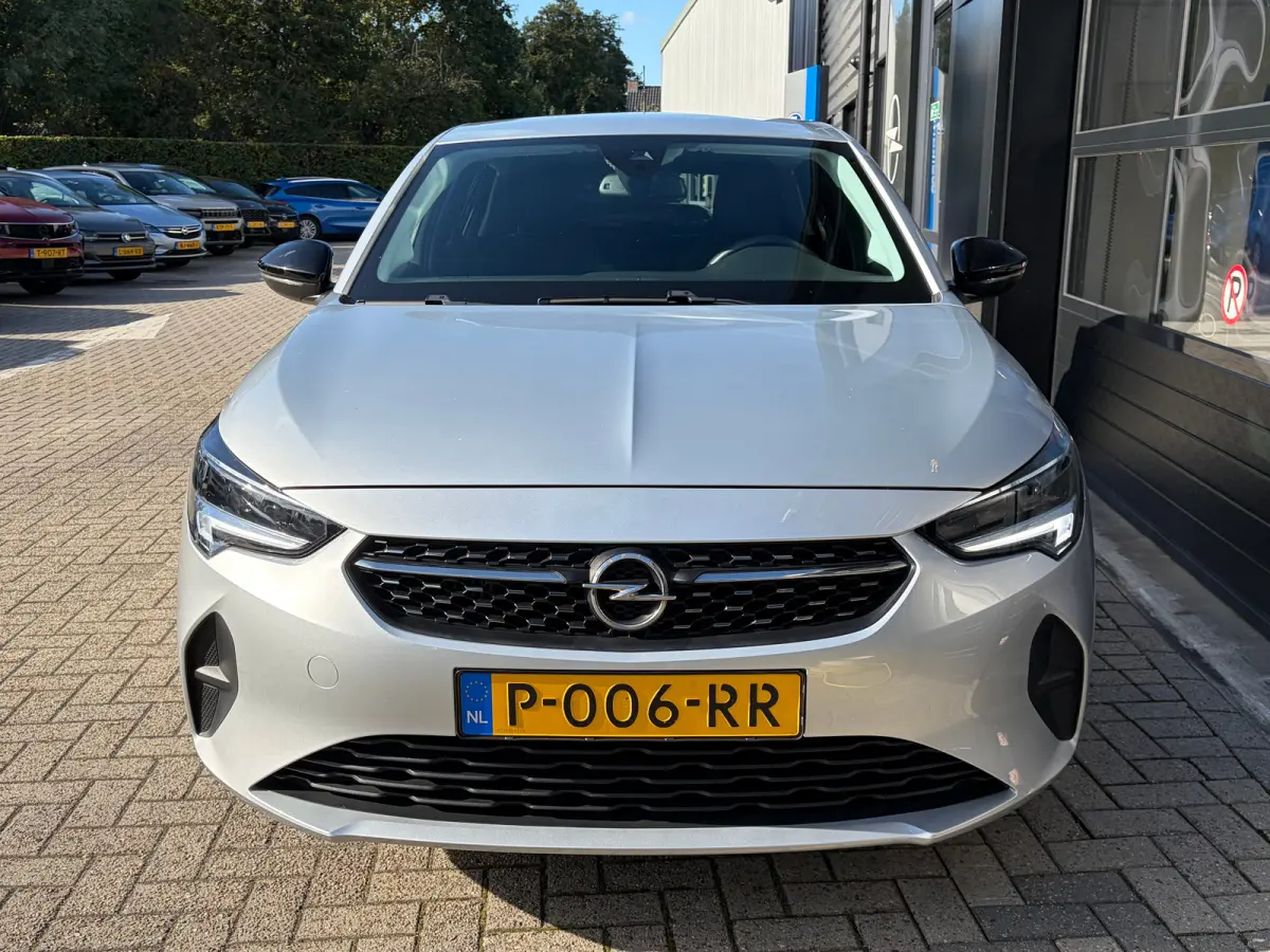 1.2 100 PK Elegance | NAVIGATIE + APPLE CARPLAY/ANDROID AUTO| CAMERA + PARKEERSENSOREN ACHTER| LED KOPLAMPEN| ELEC. CLIMATIE CONTROL| DAB| EERSTE EIGENAAR| DEALER ONDERHOUDEN|