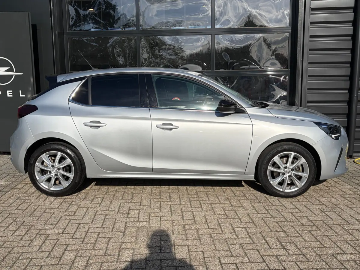 1.2 100 PK Elegance | NAVIGATIE + APPLE CARPLAY/ANDROID AUTO| CAMERA + PARKEERSENSOREN ACHTER| LED KOPLAMPEN| ELEC. CLIMATIE CONTROL| DAB| EERSTE EIGENAAR| DEALER ONDERHOUDEN|
