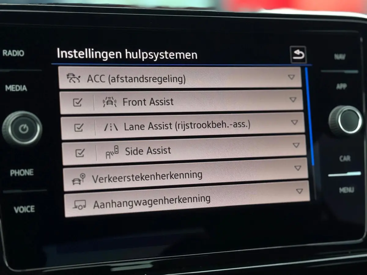 1.5 TSI R-Line 3 X R-Line DSG-7| IQ-Lights | Camera | Parksens |Keyless | Carplay | Black Pakket |