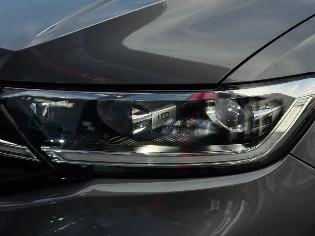 1.5 TSI R-Line 3 X R-Line DSG-7| IQ-Lights | Camera | Parksens |Keyless | Carplay | Black Pakket |