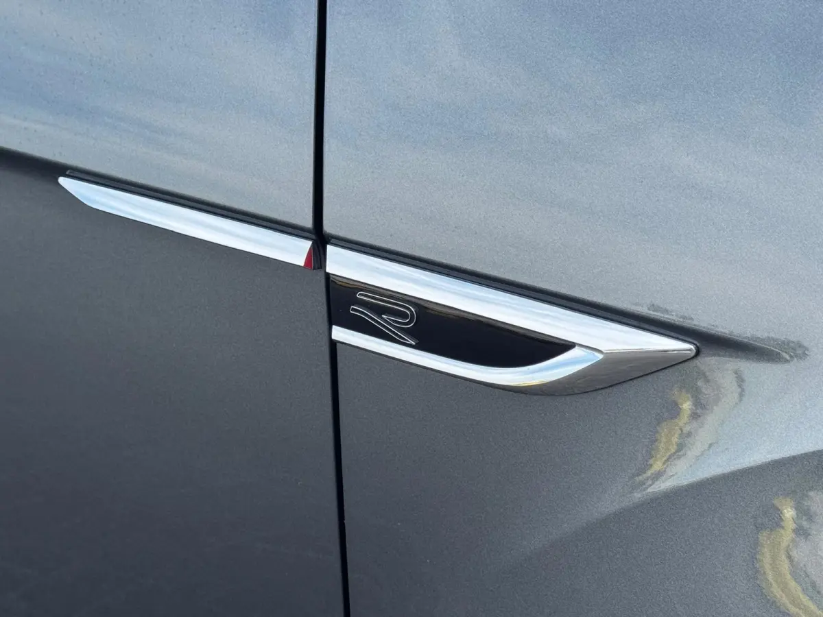 1.5 TSI R-Line 3 X R-Line DSG-7| IQ-Lights | Camera | Parksens |Keyless | Carplay | Black Pakket |
