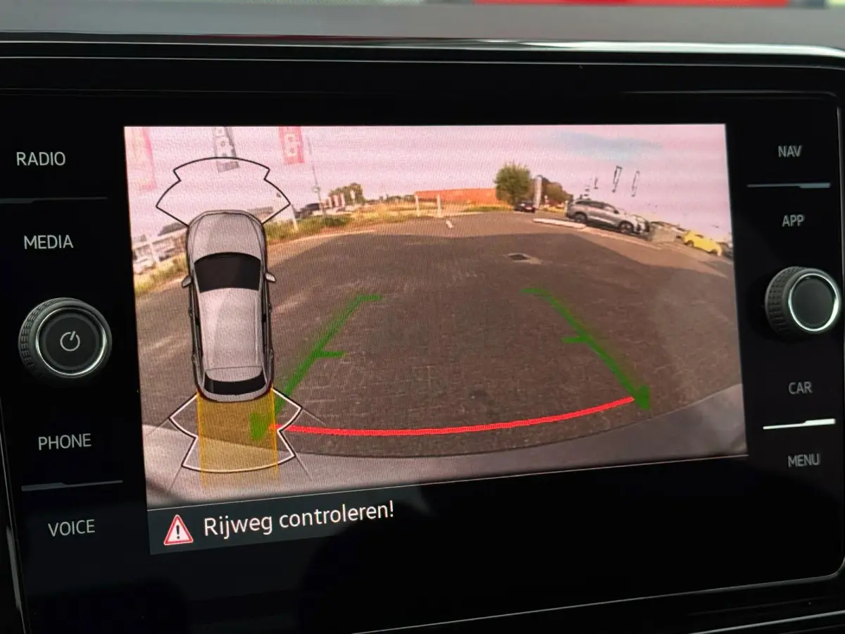 1.5 TSI R-Line 3 X R-Line DSG-7| IQ-Lights | Camera | Parksens |Keyless | Carplay | Black Pakket |