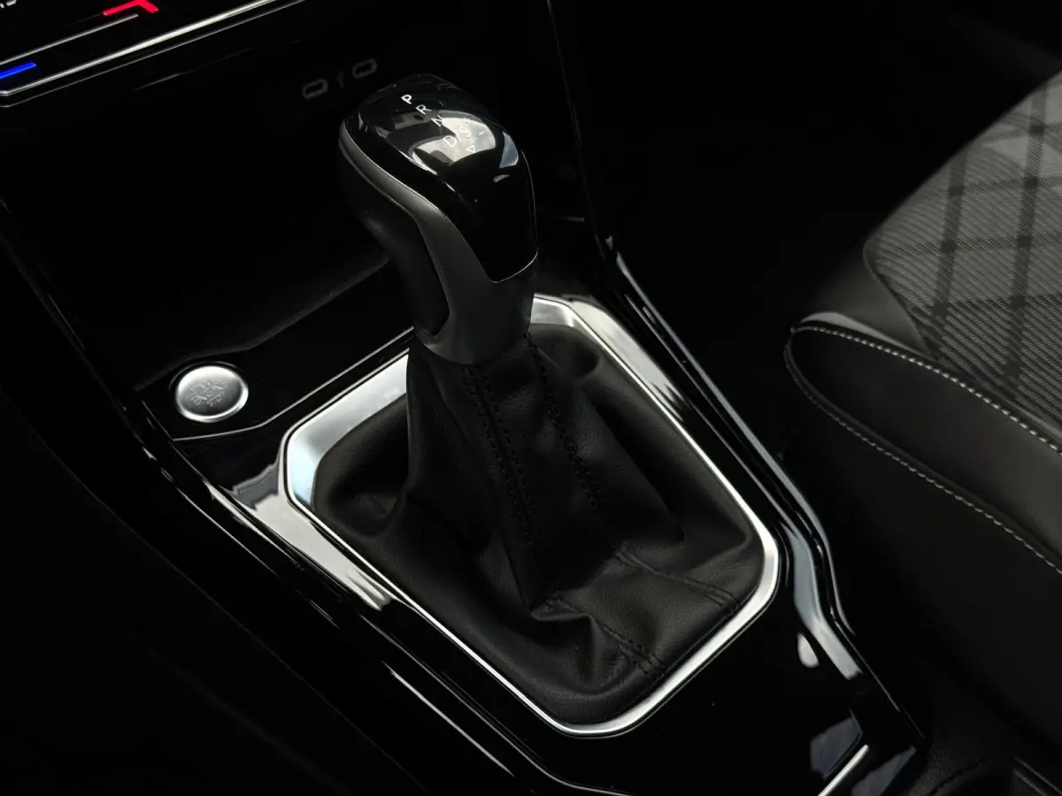1.5 TSI R-Line 3 X R-Line DSG-7| IQ-Lights | Camera | Parksens |Keyless | Carplay | Black Pakket |