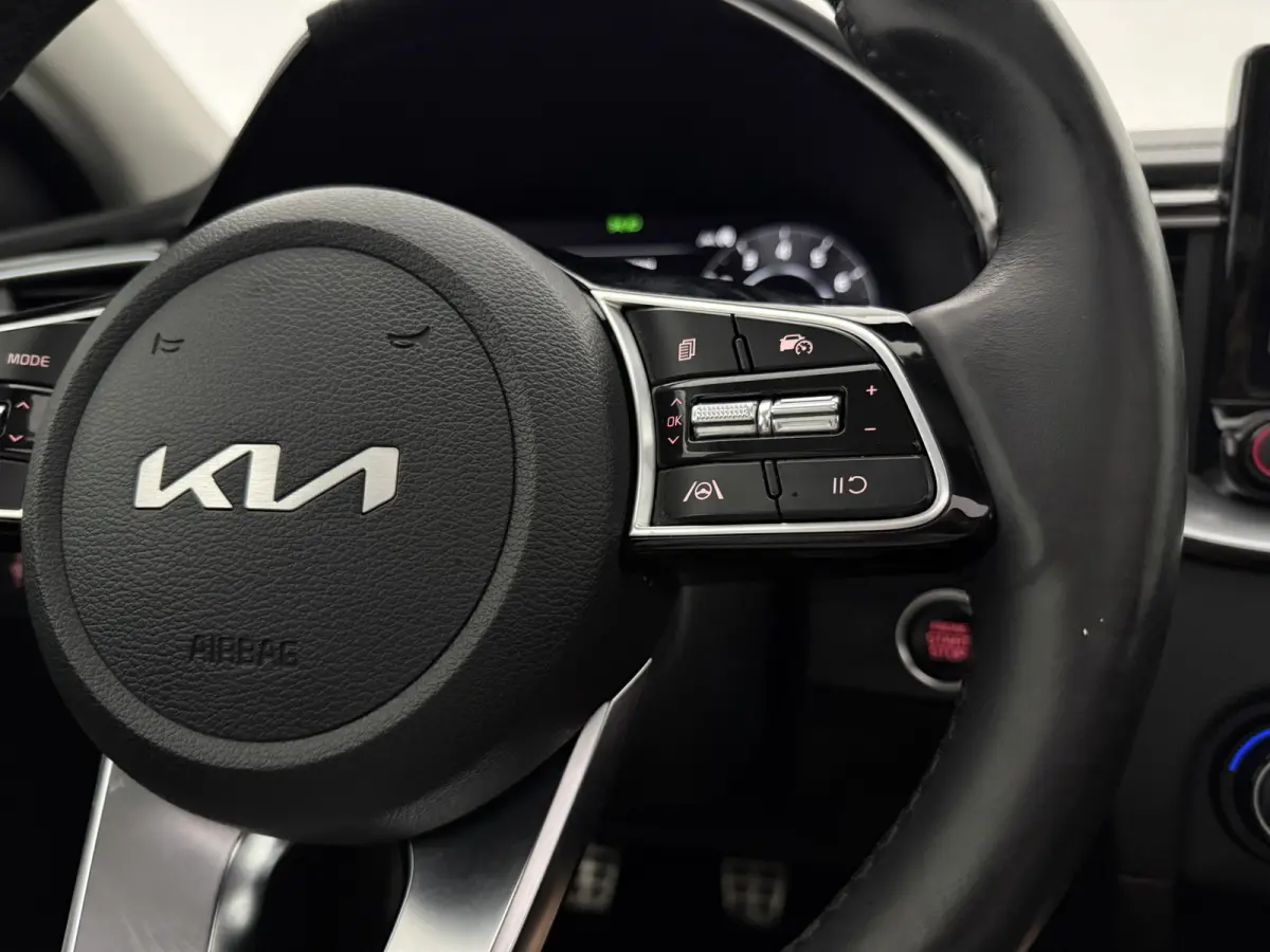 1.0 T-GDi ExecutiveLine | Pano | Camera | Virtual | Carplay | JBL | Memory | Clima | Cruise | LED | NAP