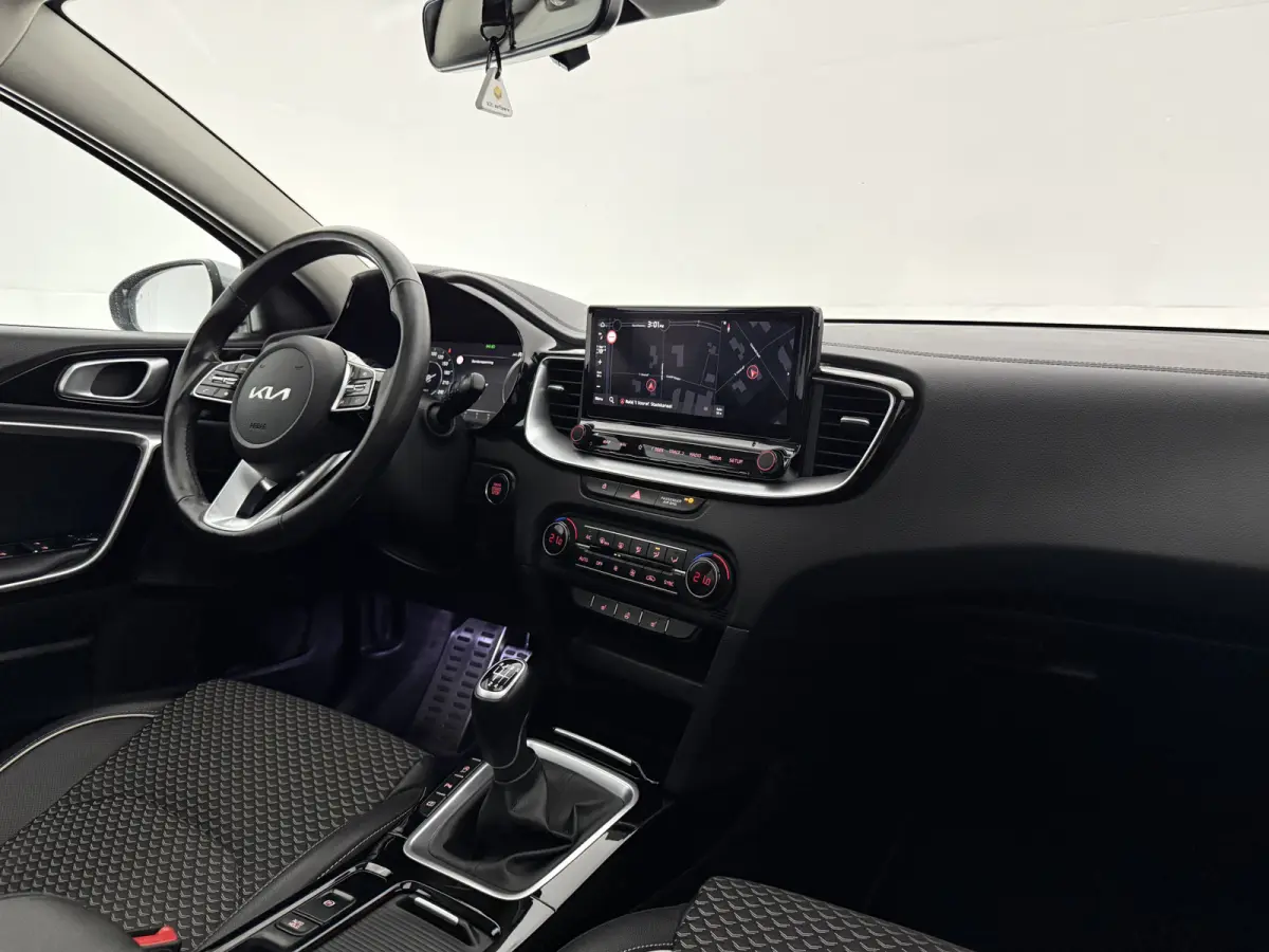 1.0 T-GDi ExecutiveLine | Pano | Camera | Virtual | Carplay | JBL | Memory | Clima | Cruise | LED | NAP