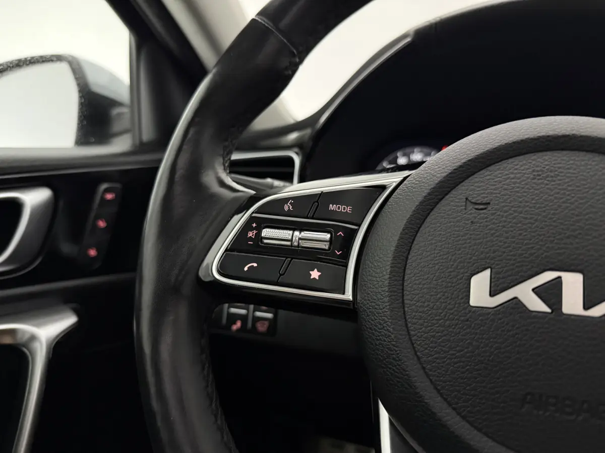 1.0 T-GDi ExecutiveLine | Pano | Camera | Virtual | Carplay | JBL | Memory | Clima | Cruise | LED | NAP