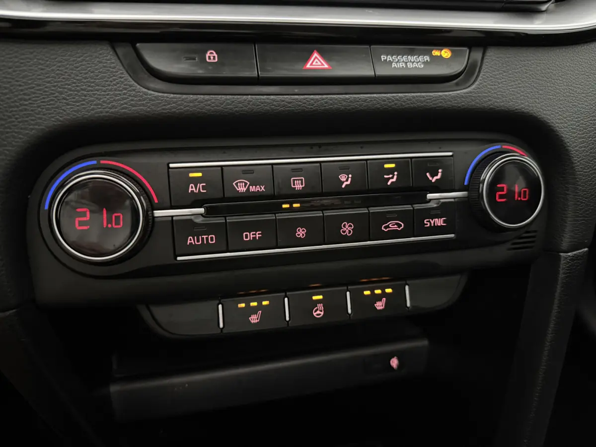 1.0 T-GDi ExecutiveLine | Pano | Camera | Virtual | Carplay | JBL | Memory | Clima | Cruise | LED | NAP