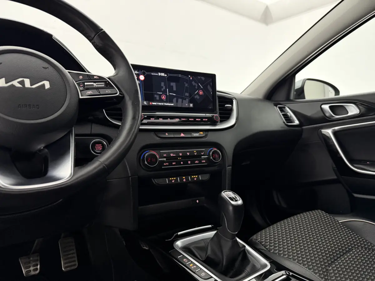 1.0 T-GDi ExecutiveLine | Pano | Camera | Virtual | Carplay | JBL | Memory | Clima | Cruise | LED | NAP